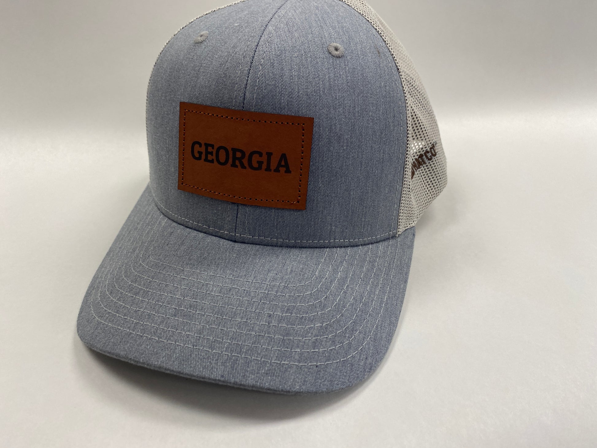 Leather Patch GEORGIA Trucker Hat in heather gray/light gray